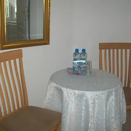 Biesiadny Dworek Szpegawa Zimmer foto