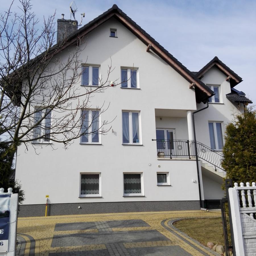 Privatunterkunft Biesiadny Dworek *