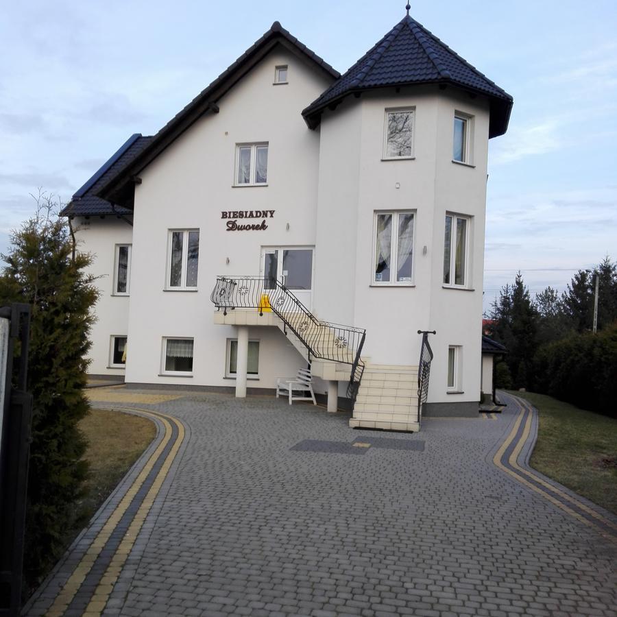 Biesiadny Dworek *